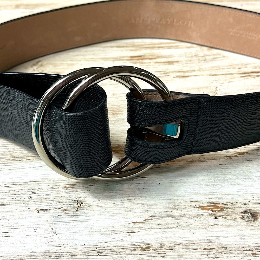 ⬇️ Ann Taylor Double Ring Leather Belt - Picture 5 of 9